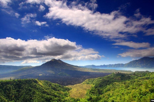 Private tour indonesia