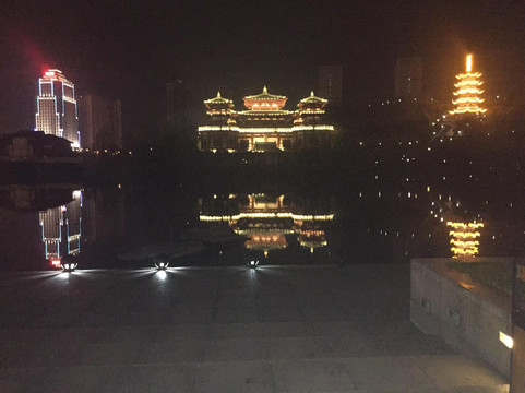 重庆文理学院-重庆市必去景点