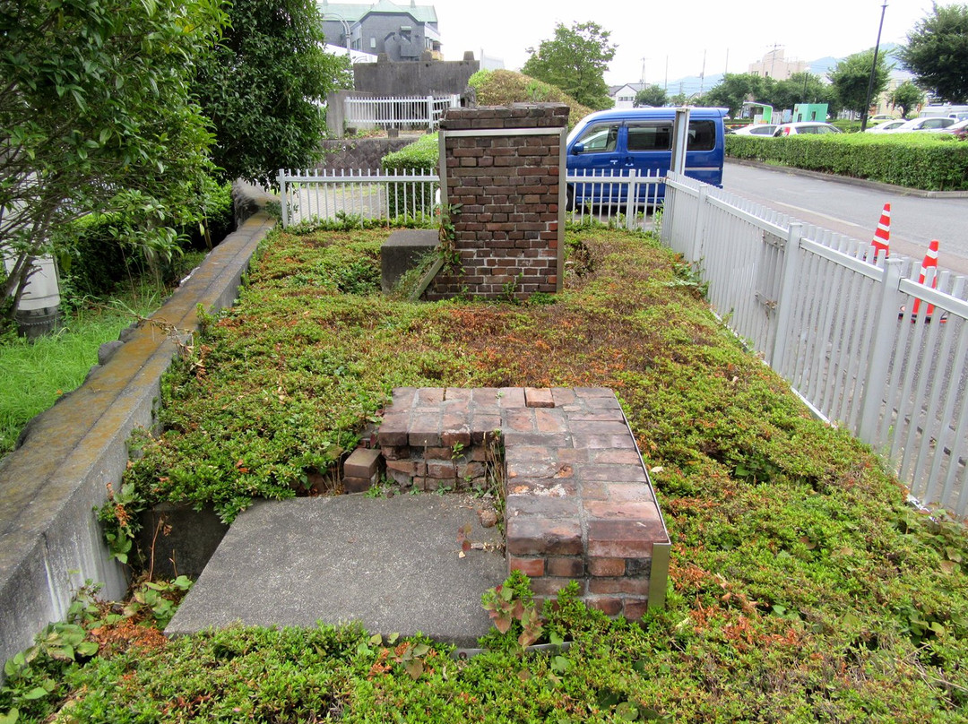 Nihon Orimono Kabushikigaisha, Power Plant and Brick Wall Remains景点图片