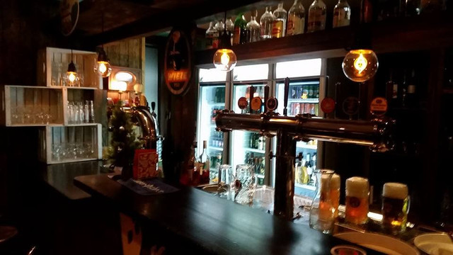 Sarezzo餐馆和美食-Brutus Pub