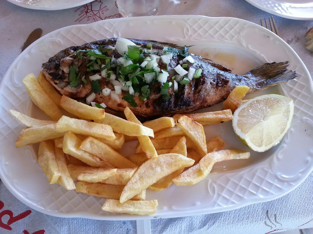 Malonas餐馆和美食-Zografos Restaurant