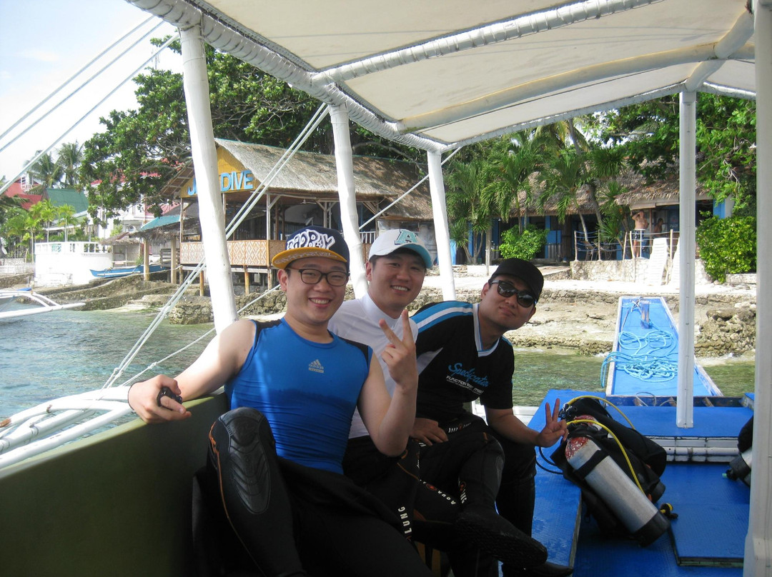 Lion Dive Centre景点图片