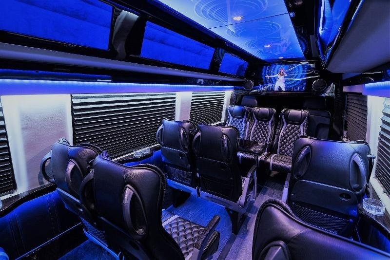 M&M Limousine &  Bus Service