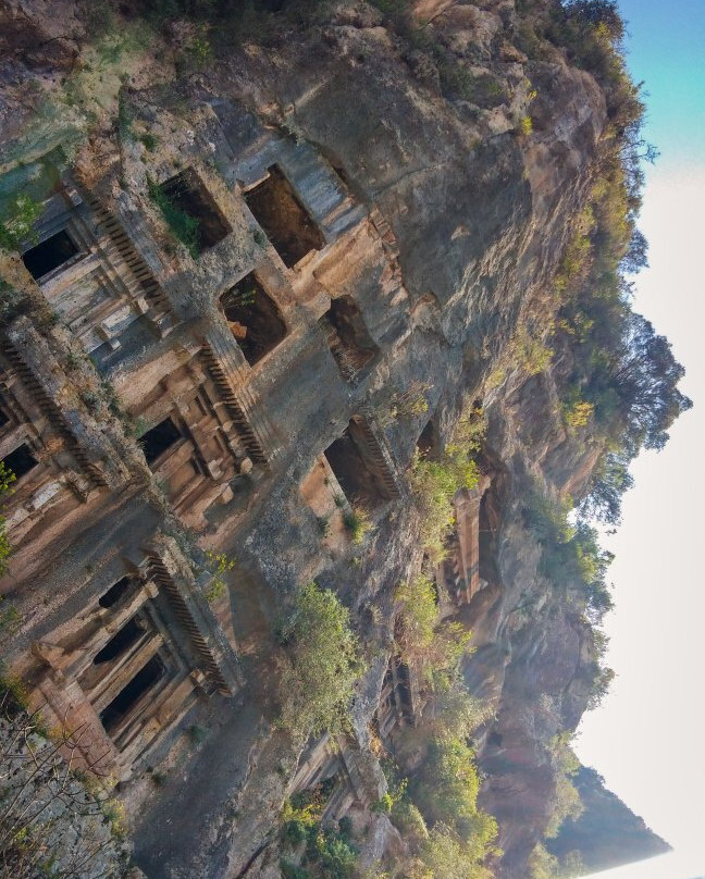 Amynthas Rock Tomb-穆拉必去景点