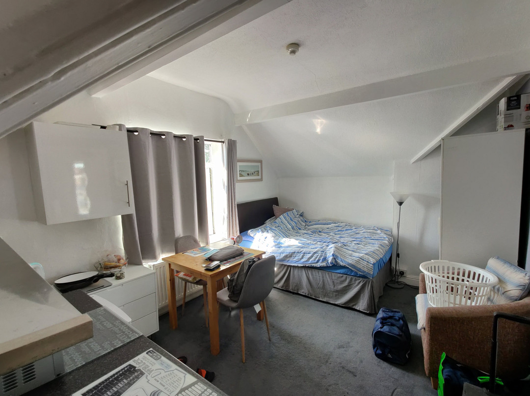 Cameron Lodge Stafford主图