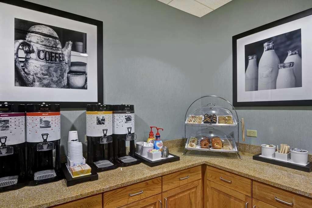 Hampton Inn Tunkhannock主图