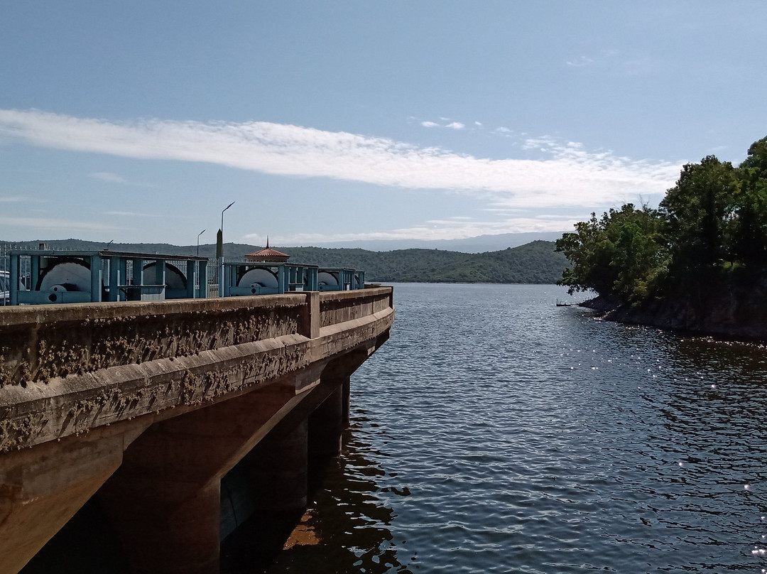 Dique la Viña-Villa Las Rosas必去景点