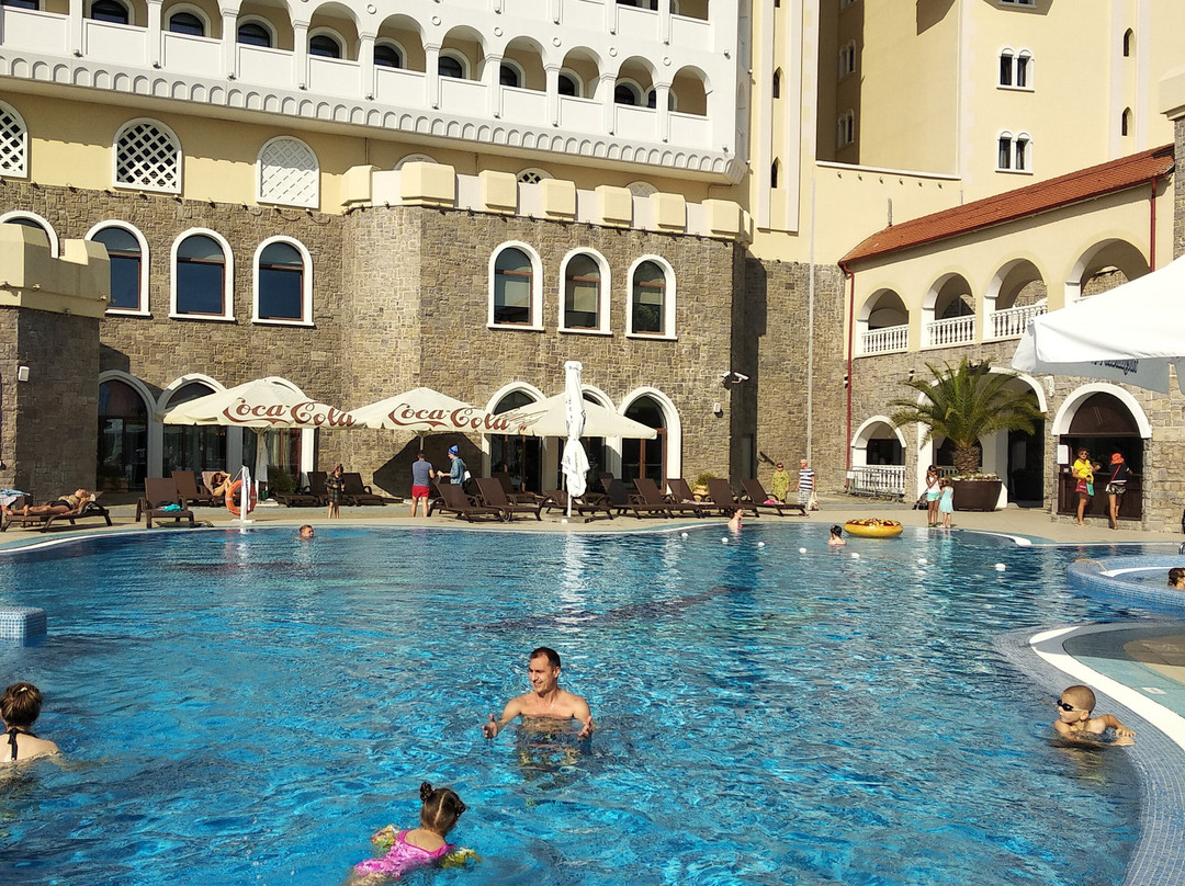 Bogatyr Hotel — Includes Sochi Park Tickets主图