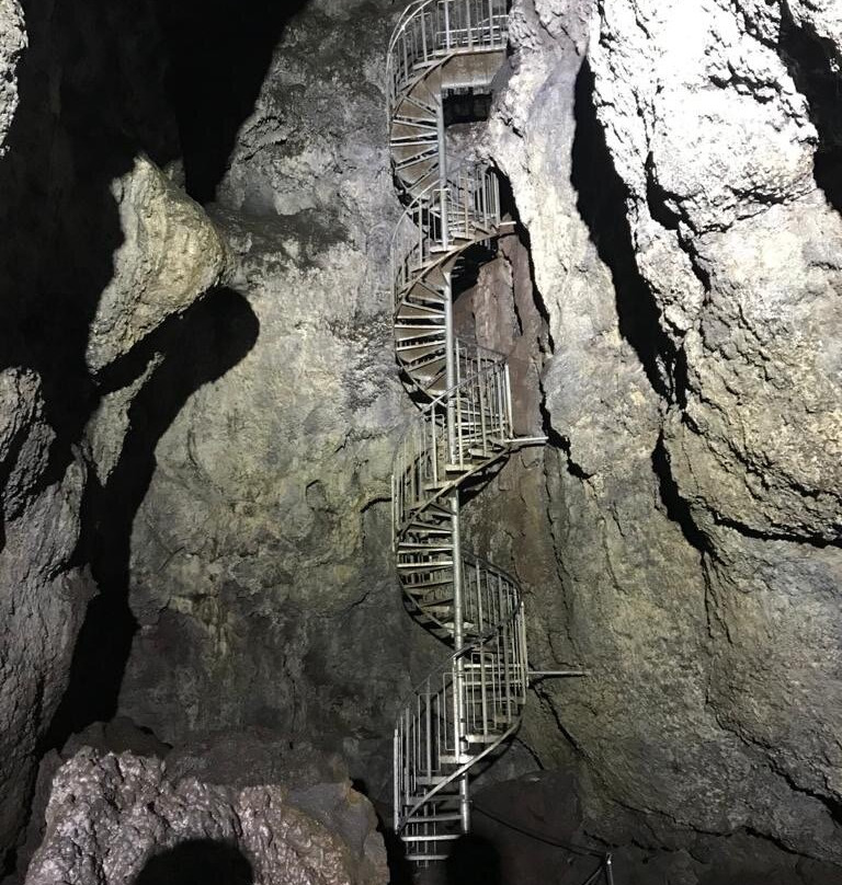 Vatnshellir Lava Cave-Snaefellsbaer必去景点