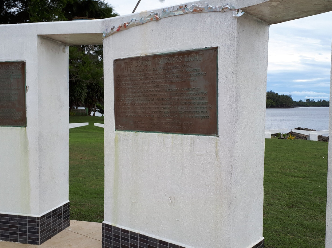 Coastwatchers Memorial Lighthouse-Madang必去景点