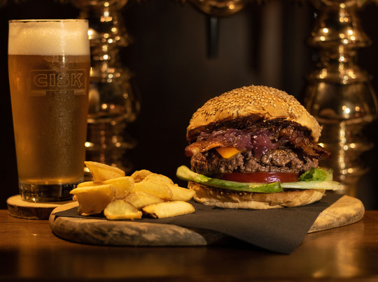 Chez Nous Pub - Hamburgeria Birreria Paninoteca Chupiteria Cocktail