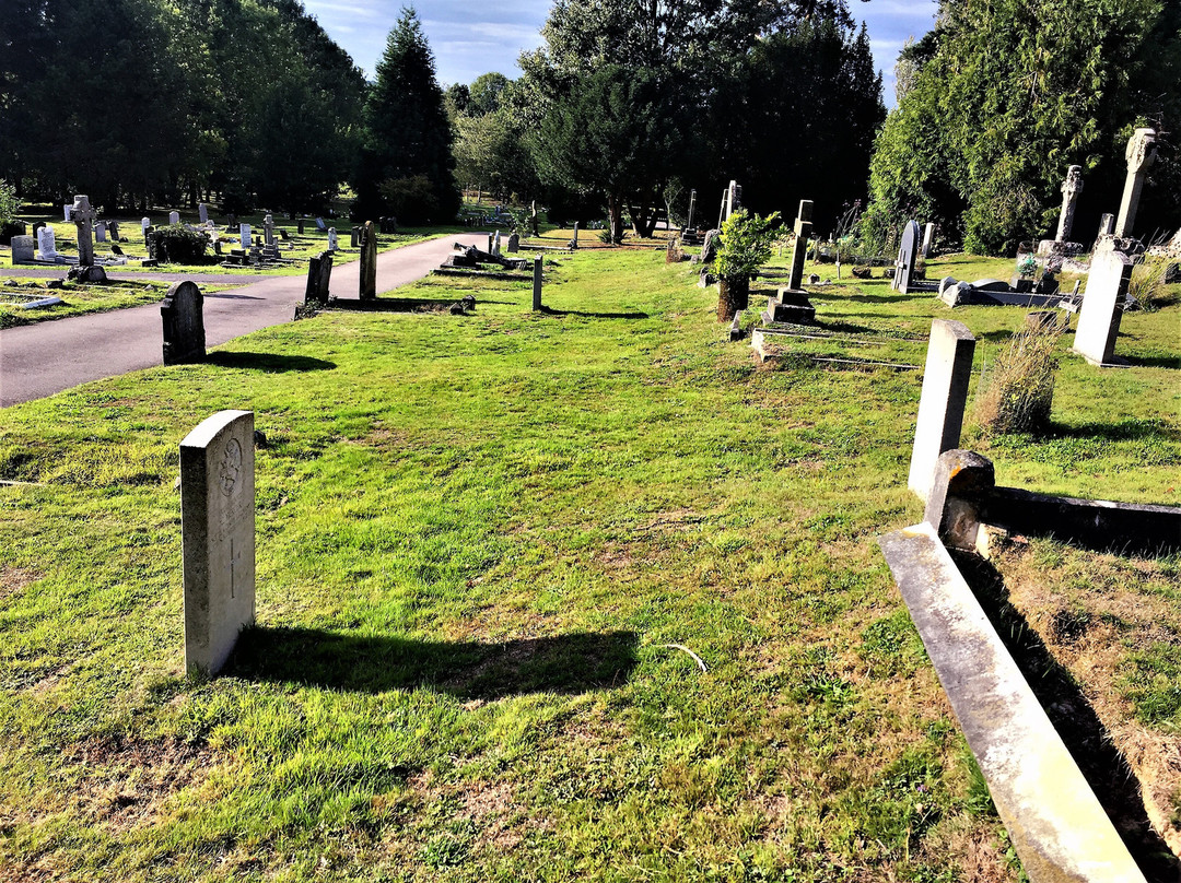 Commonwealth War Graves St Mildred's Cemetery-Tenterden必去景点
