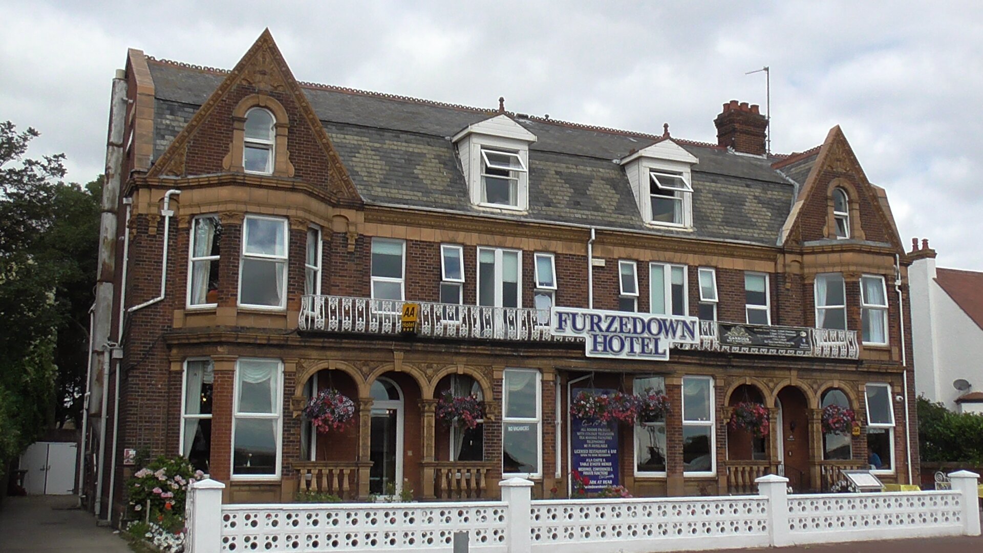 Furzedown Hotel-浴室