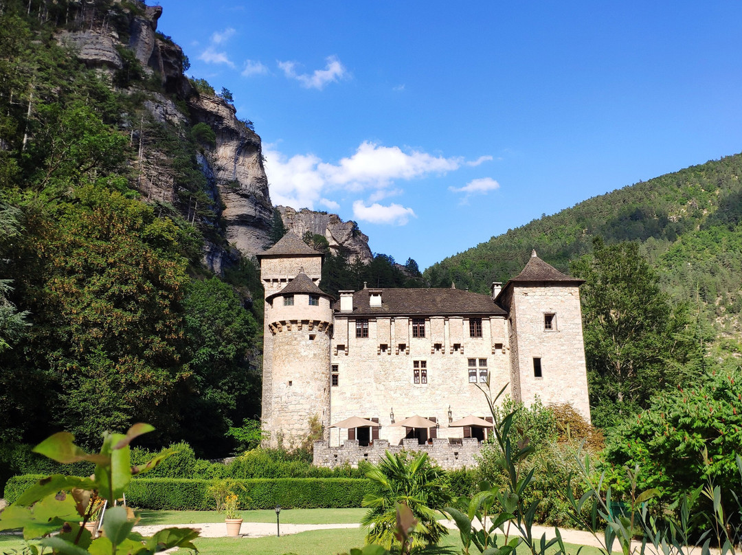 卡兹城堡酒店主图