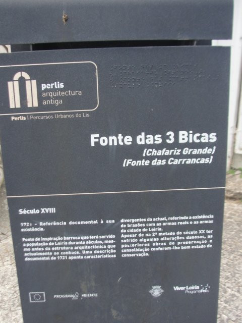 Fonte das 3 bicas-莱里亚必去景点