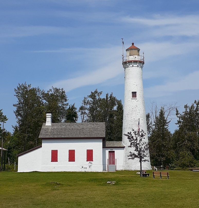 Sturgeon point lighthouse景点图片