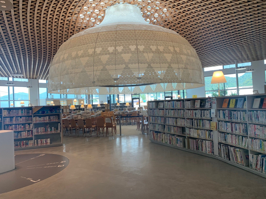 Gifu City Chuo Library景点图片