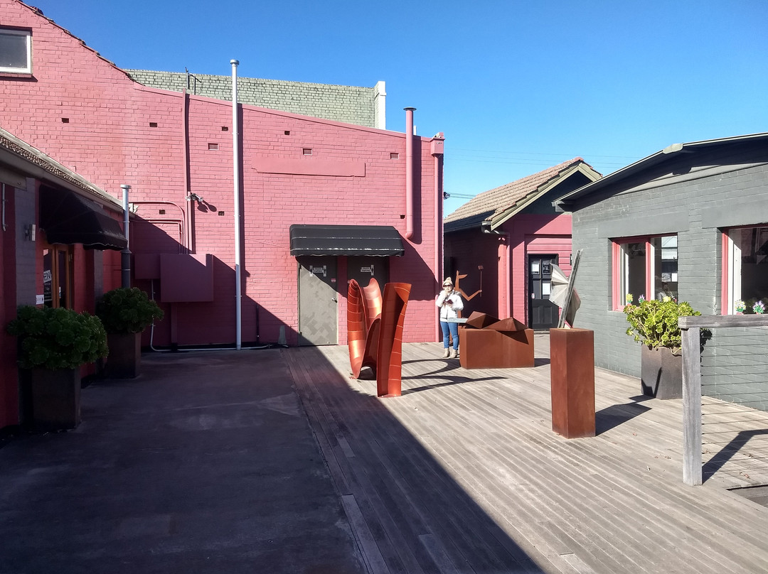 The Milk Factory Gallery and Exhibition Space-鲍勒尔必去景点