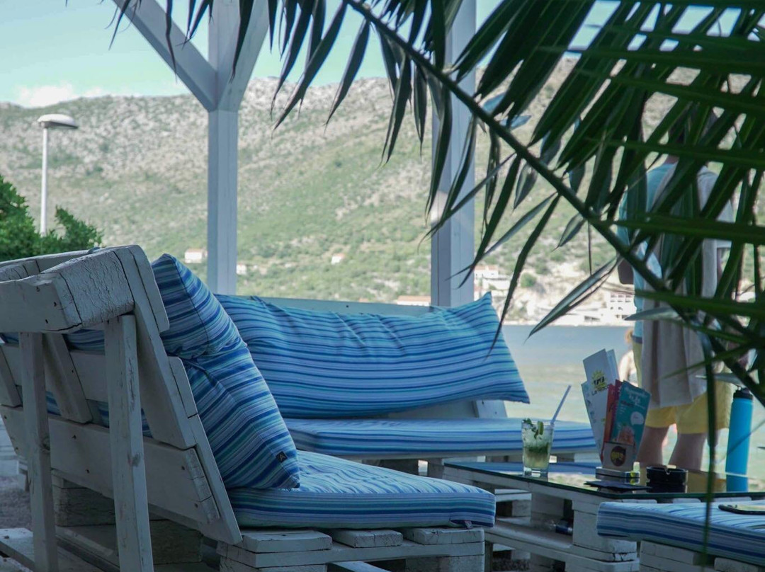 BEACH BAR "La Rocca"景点图片
