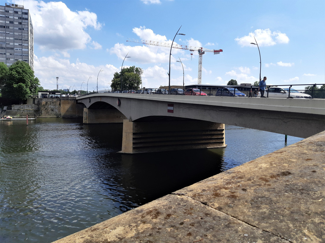 Pont Des Alliés景点图片