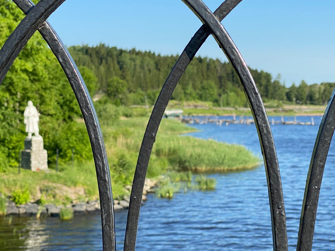 Karelian Bridge景点图片