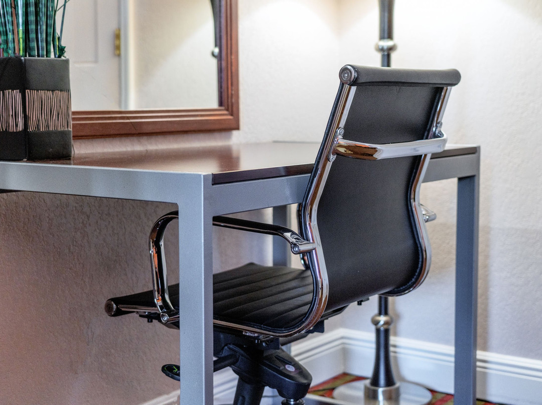 艾治沃特旅馆主图