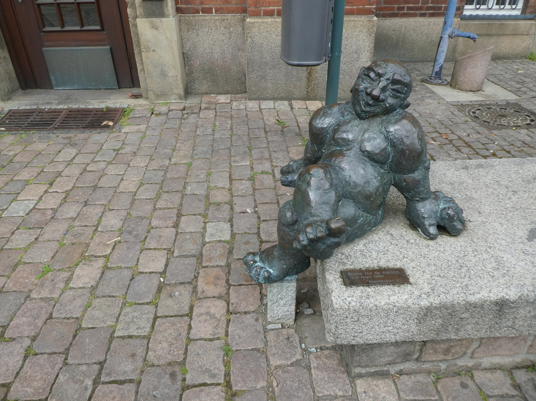 Skulptur "Guter Hausgeist"-基尔必去景点