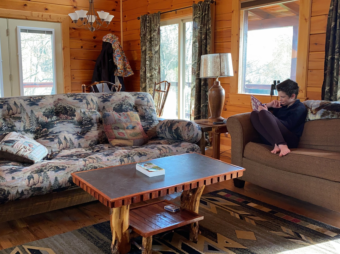 Lands Creek Log Cabins