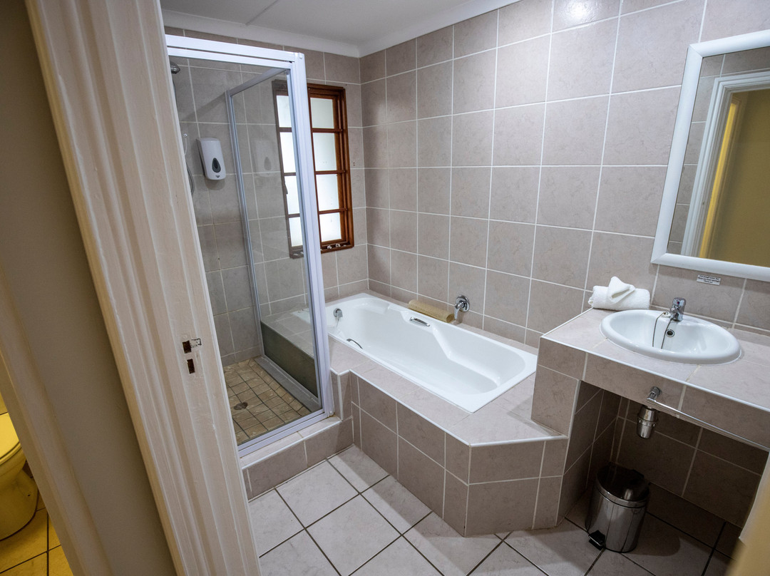 Beyond Cui Bono主图