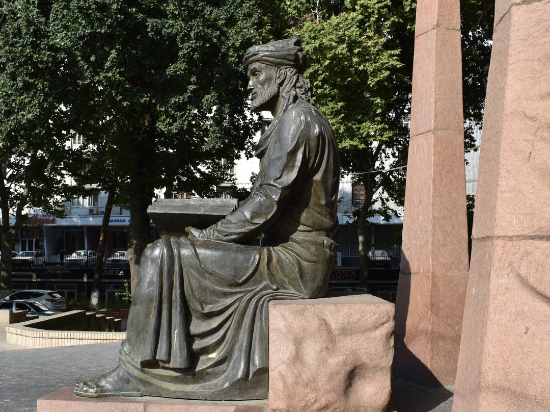 Kamal Khujandi Statue-苦盏必去景点