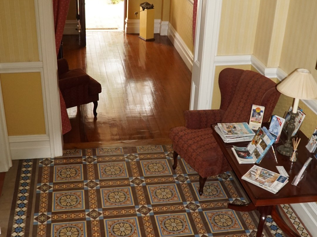 Victoria House主图