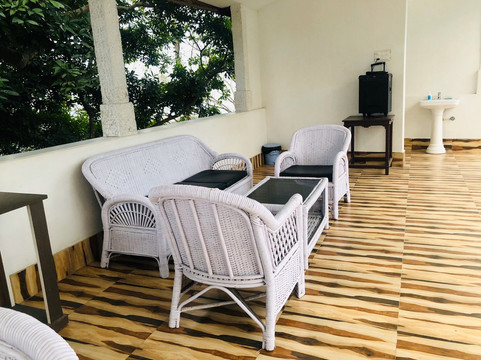 Koliabur Manor主图