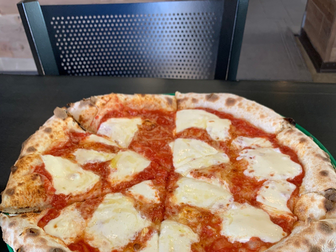 Flour Dust Pizza Company