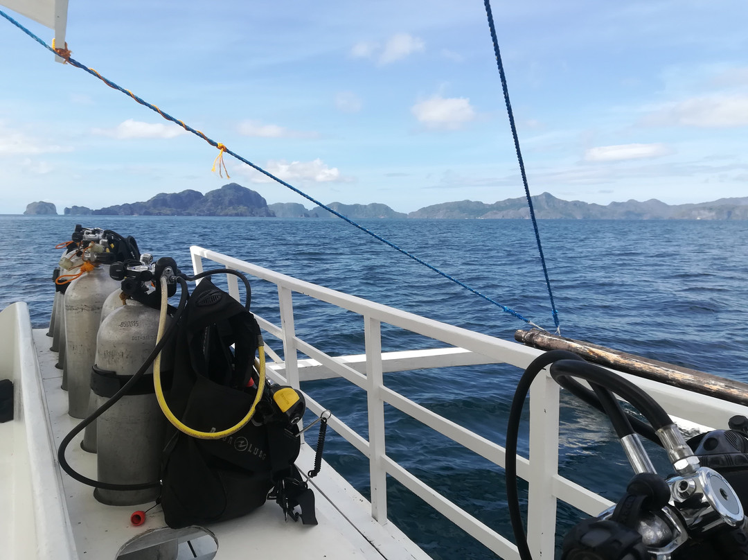 Aquanaut Dive Center-爱妮岛必去景点