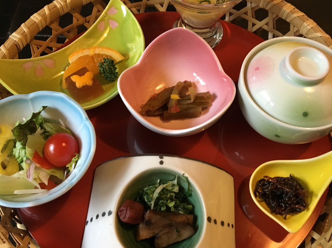 Iya Bijin主图