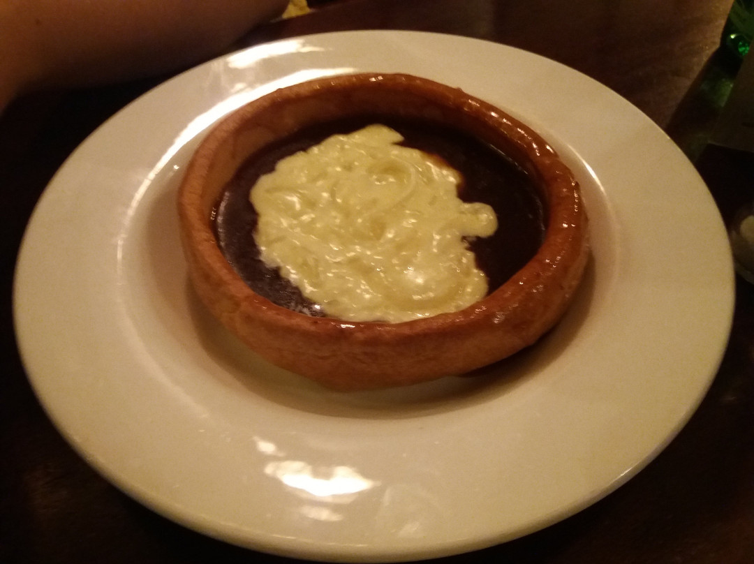 The Yorkshire Bridge Inn主图