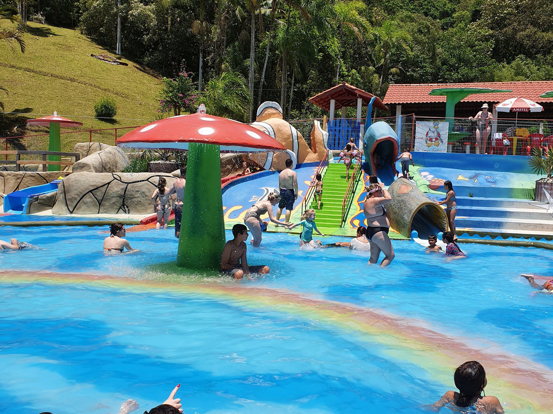 Parque Aquático Arco-iris景点图片
