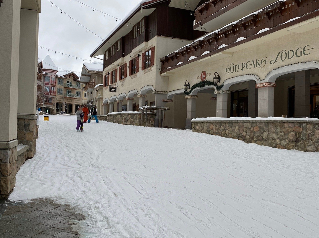 Sun Peaks Lodge主图