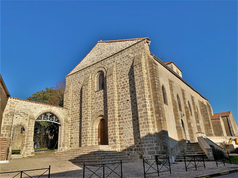 Église Saint-Étienne-Amailloux必去景点