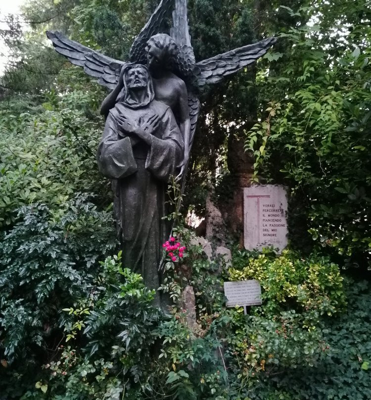 Santuario Madonna di Lourdes del Beato Claudio景点图片