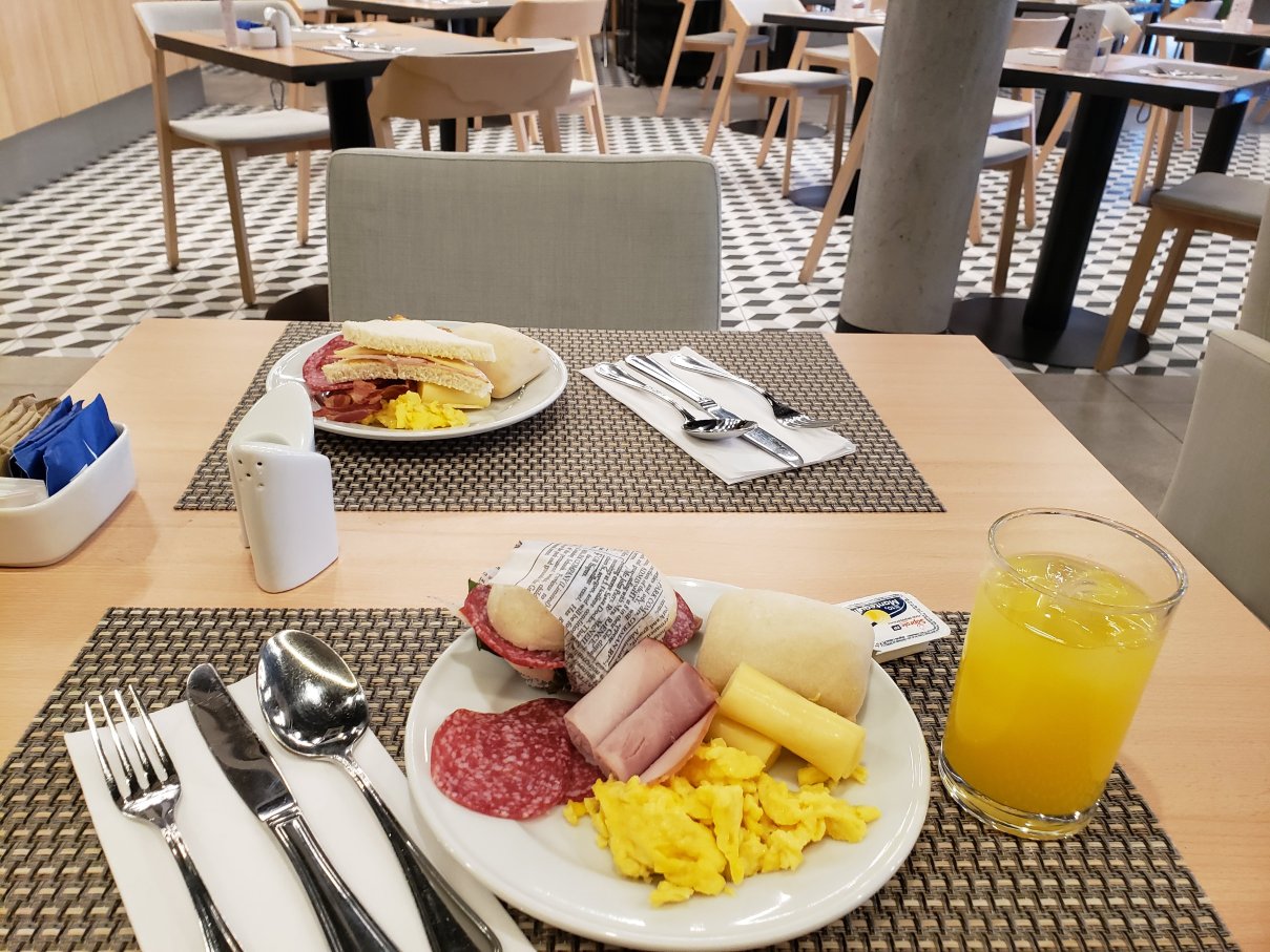 圣地亚哥普罗维登西亚诺富特酒店-餐饮