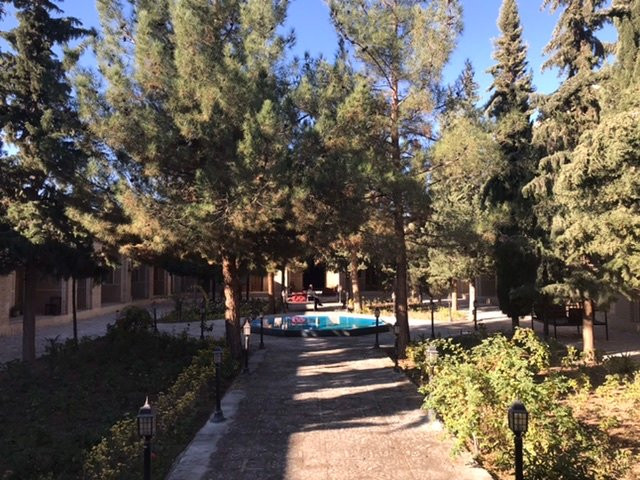 Eyvan Hotel