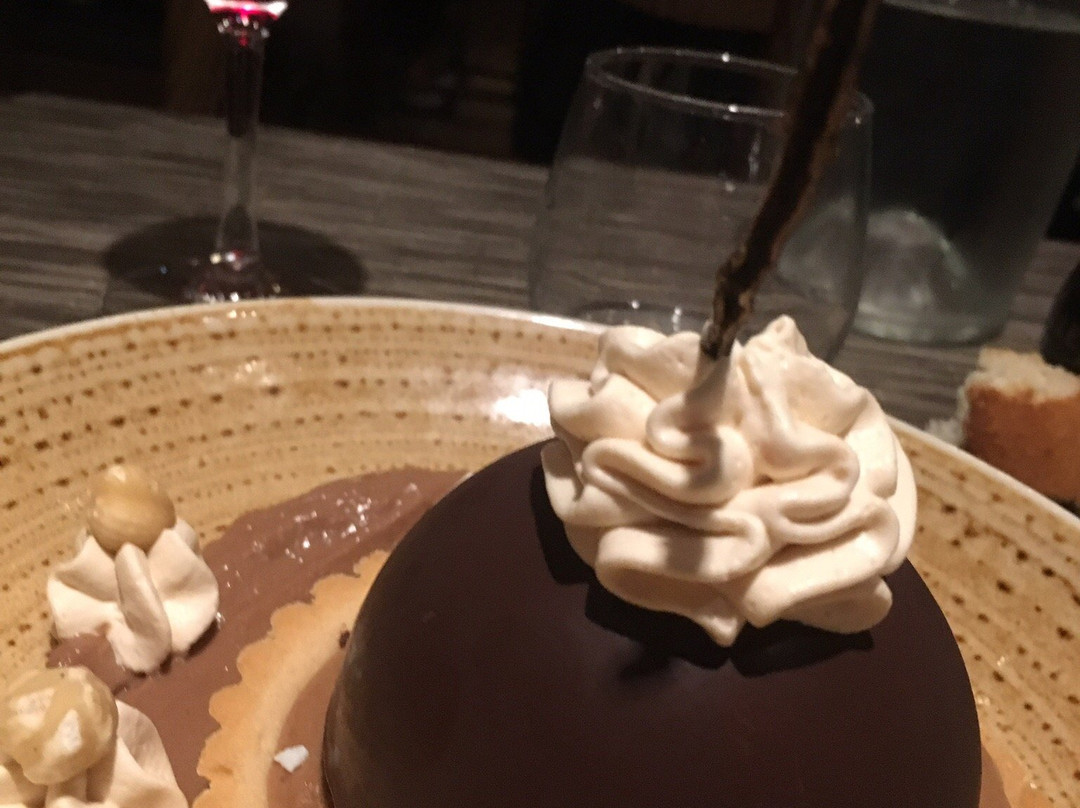 La Flambee Hotel-Restaurant主图