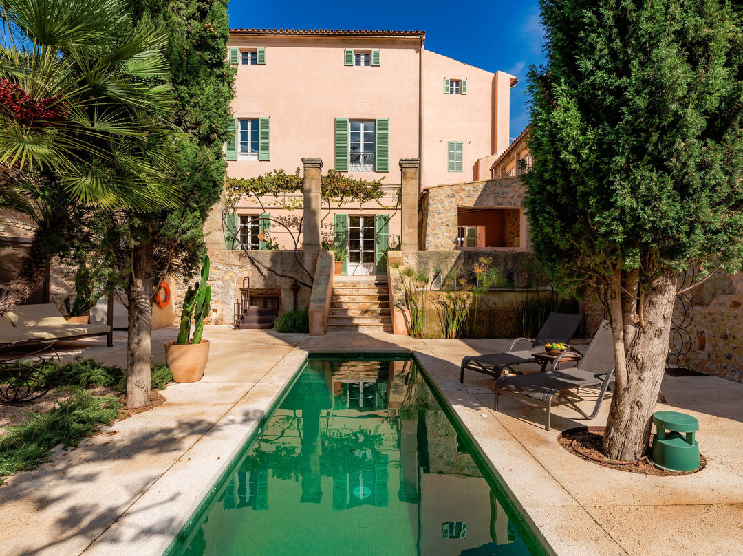 亚尔坦精品酒店 - 限成人主图