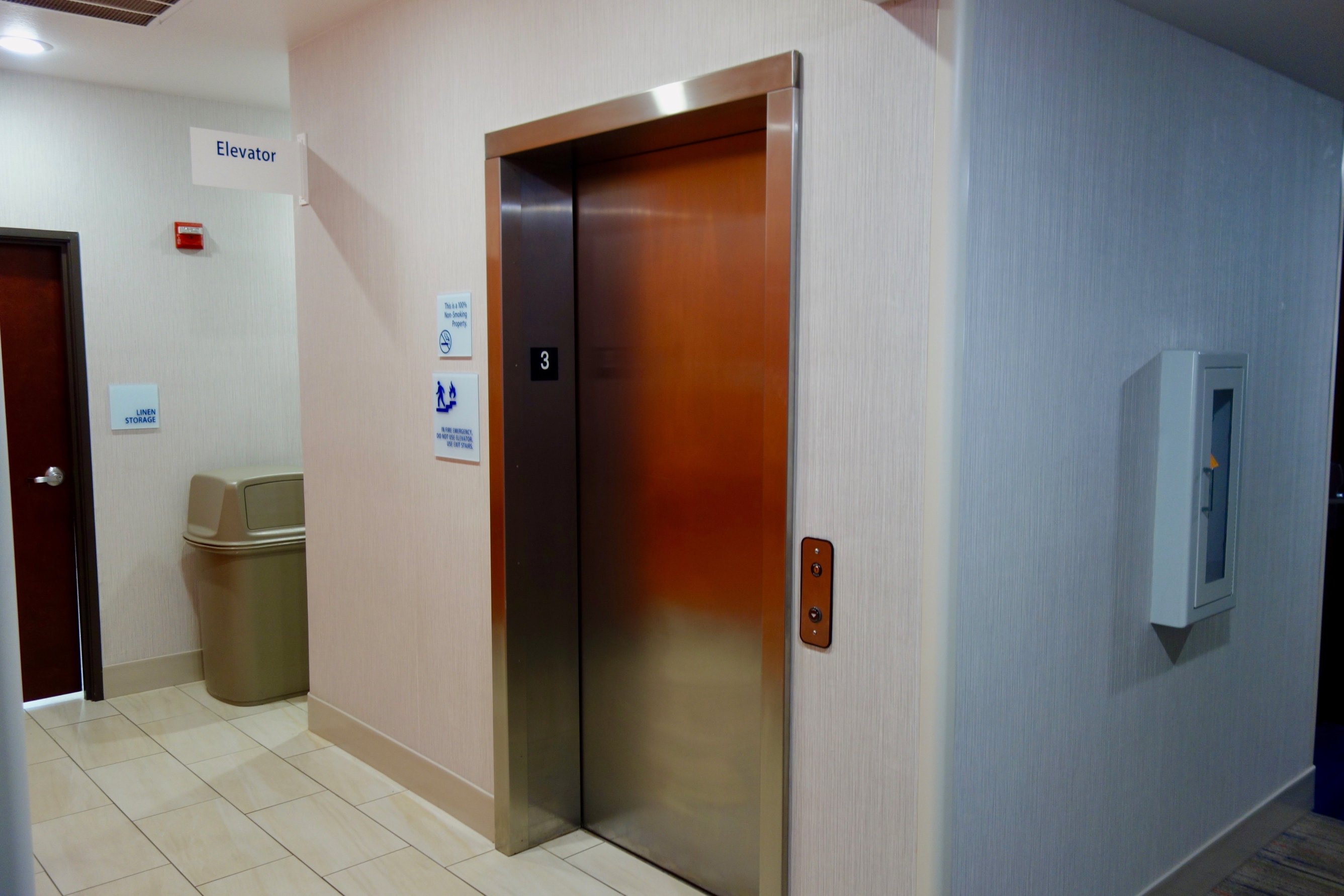 Holiday Inn Express & Suites New Boston By IHG-浴室