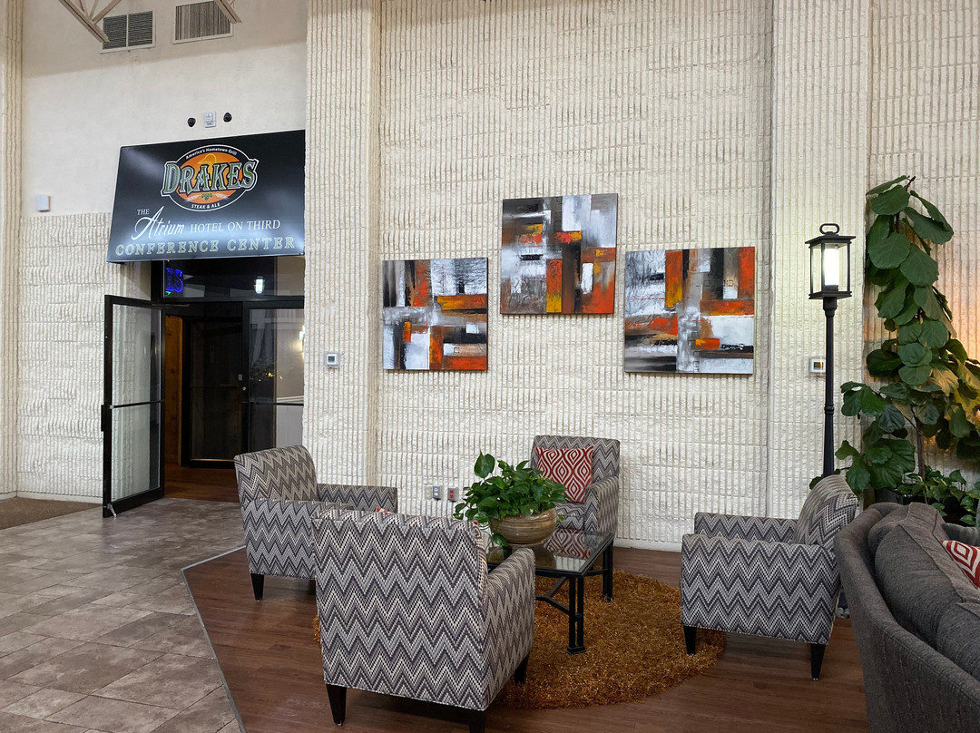 The Atrium Hotel on Third主图