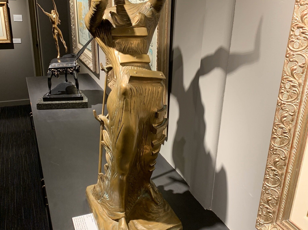 Monterey History & Arts Association: Salvador DalÍ-蒙特雷必去景点