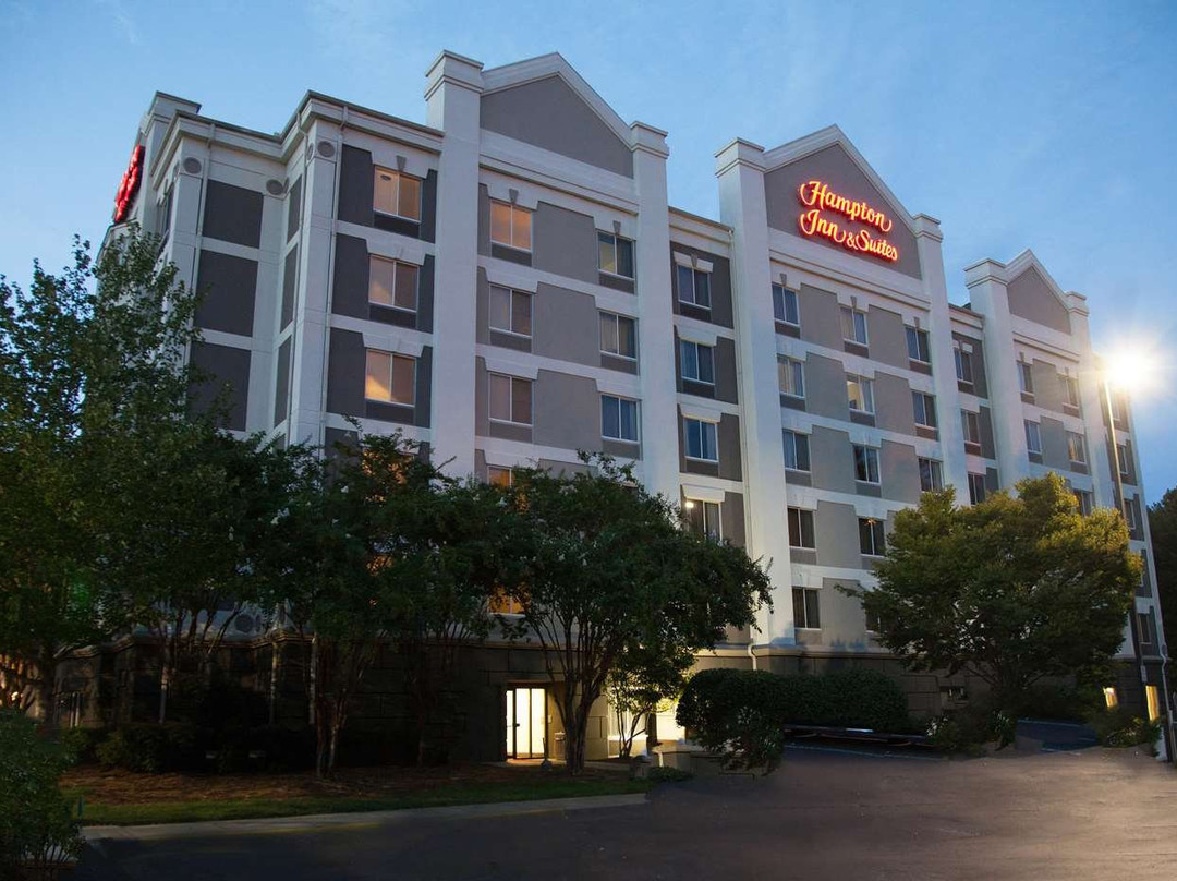Hampton Inn & Suites Alpharetta主图