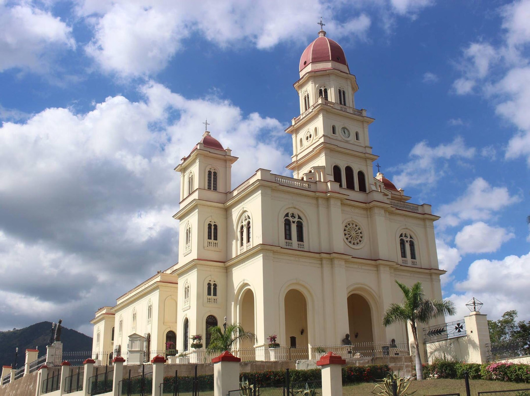 Basilica de la Virgen de la Caridad del Cobre景点图片