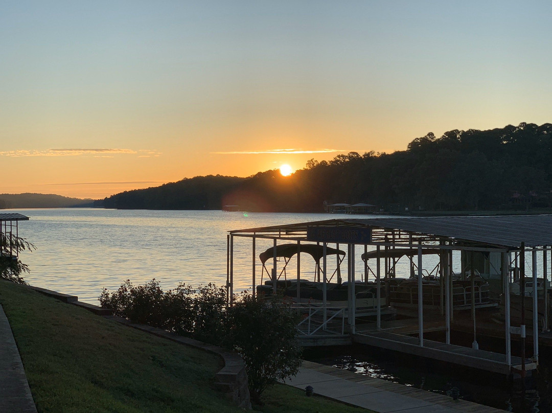 Long Island Lake Resort主图